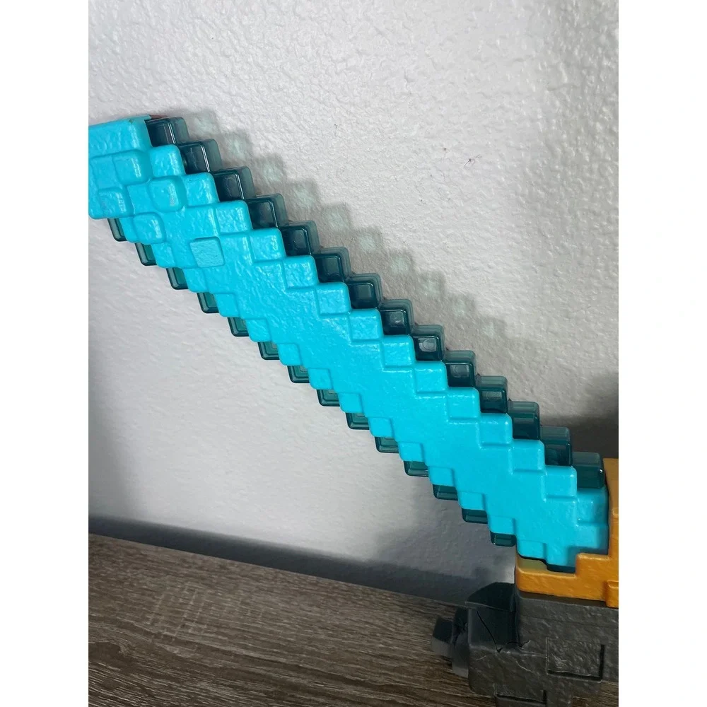 Minecraft Diamond Sword Pickaxe Transforming Toy Mattel 2 in 1 Role‎ Play